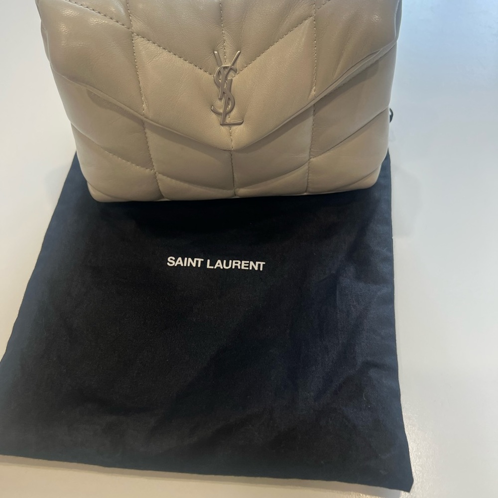 Saint Laurent Loulou small puffer pouch - Picture 2 of 5
